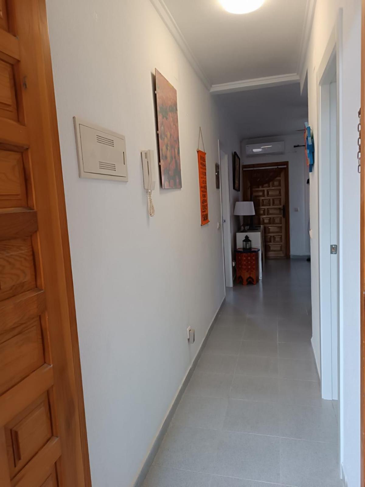 Residencia Alhambra Los Cisnes Τορεβιέχα Εξωτερικό φωτογραφία